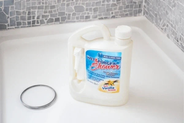 Best Way to Clean Your Bathroom & Prevent Mould Build Up