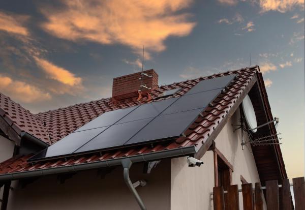 The Ultimate Guide to Cleaning Solar Panels